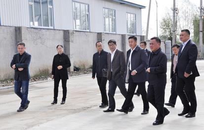 孟祥久董事长一行参观考察坤合食品公司